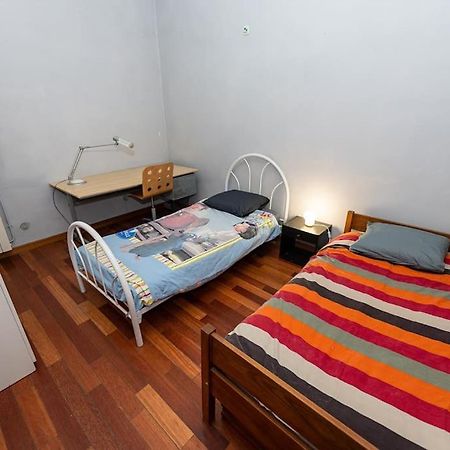 Anna-Maria : Grand Appartement 10 Personnes+Parking Prive -Actif+ Location- Марсель Екстер'єр фото