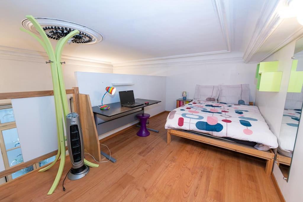 Anna-Maria : Grand Appartement 10 Personnes+Parking Prive -Actif+ Location- Марсель Екстер'єр фото