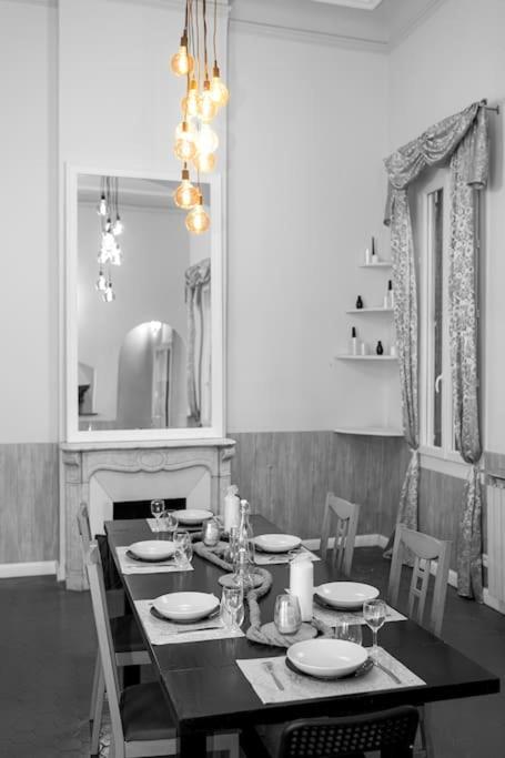 Anna-Maria : Grand Appartement 10 Personnes+Parking Prive -Actif+ Location- Марсель Екстер'єр фото